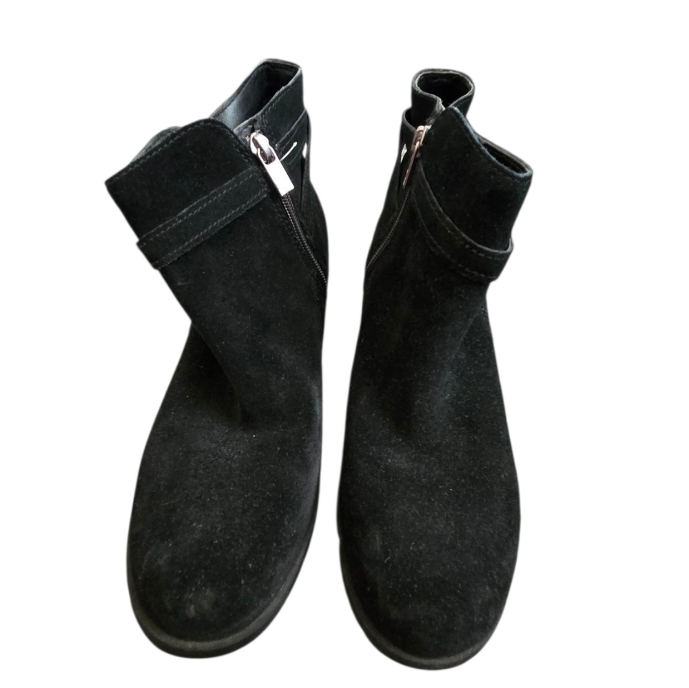 Koolaburra By UGG Ortholite Black Ankle Booties Sleek Comfortable Design Size 9 - Picture 2 of 7